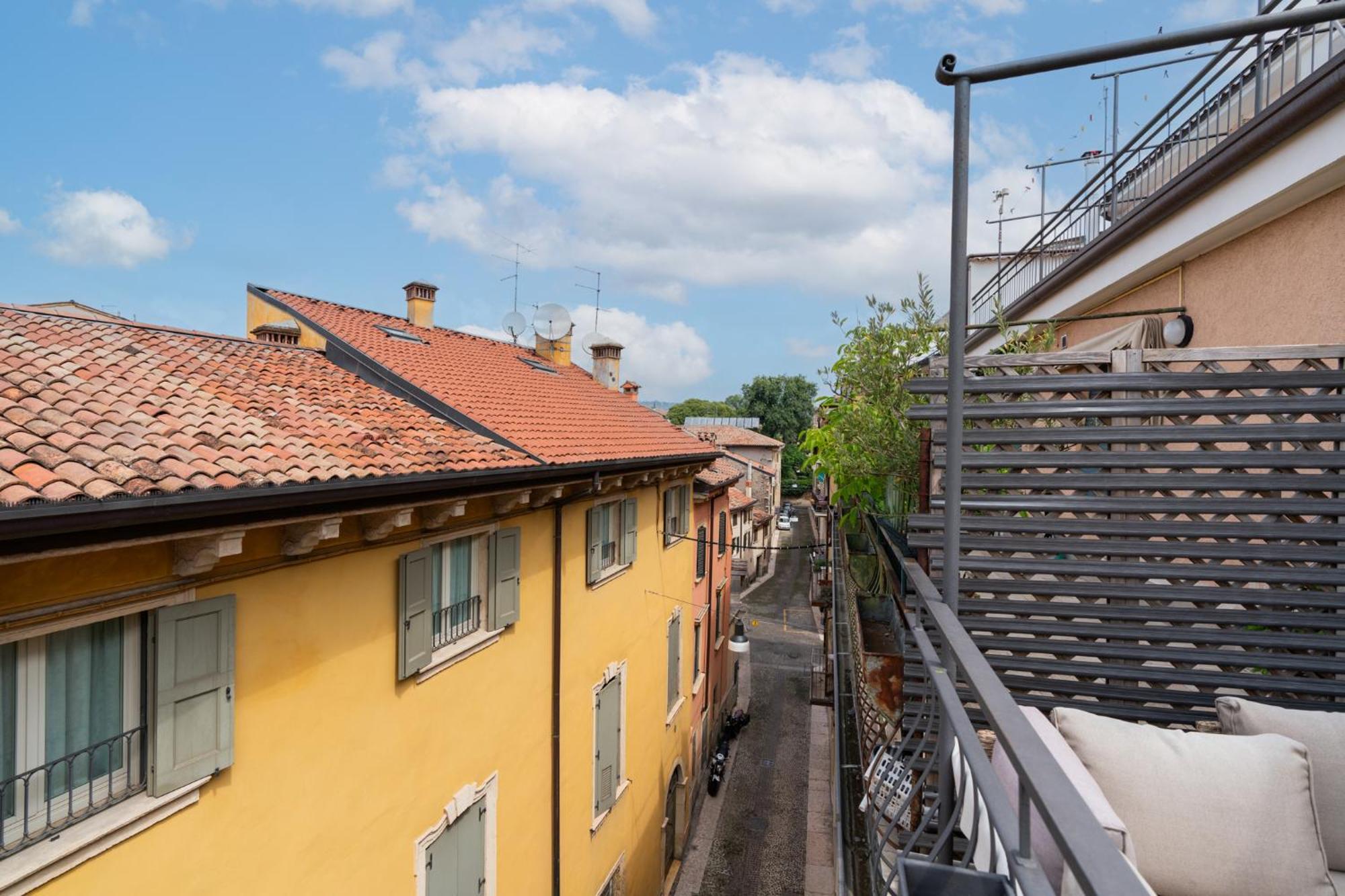 Domus Verona - Ampia Residenza Filippini A Pochi Passi Dall'Arena Zimmer foto