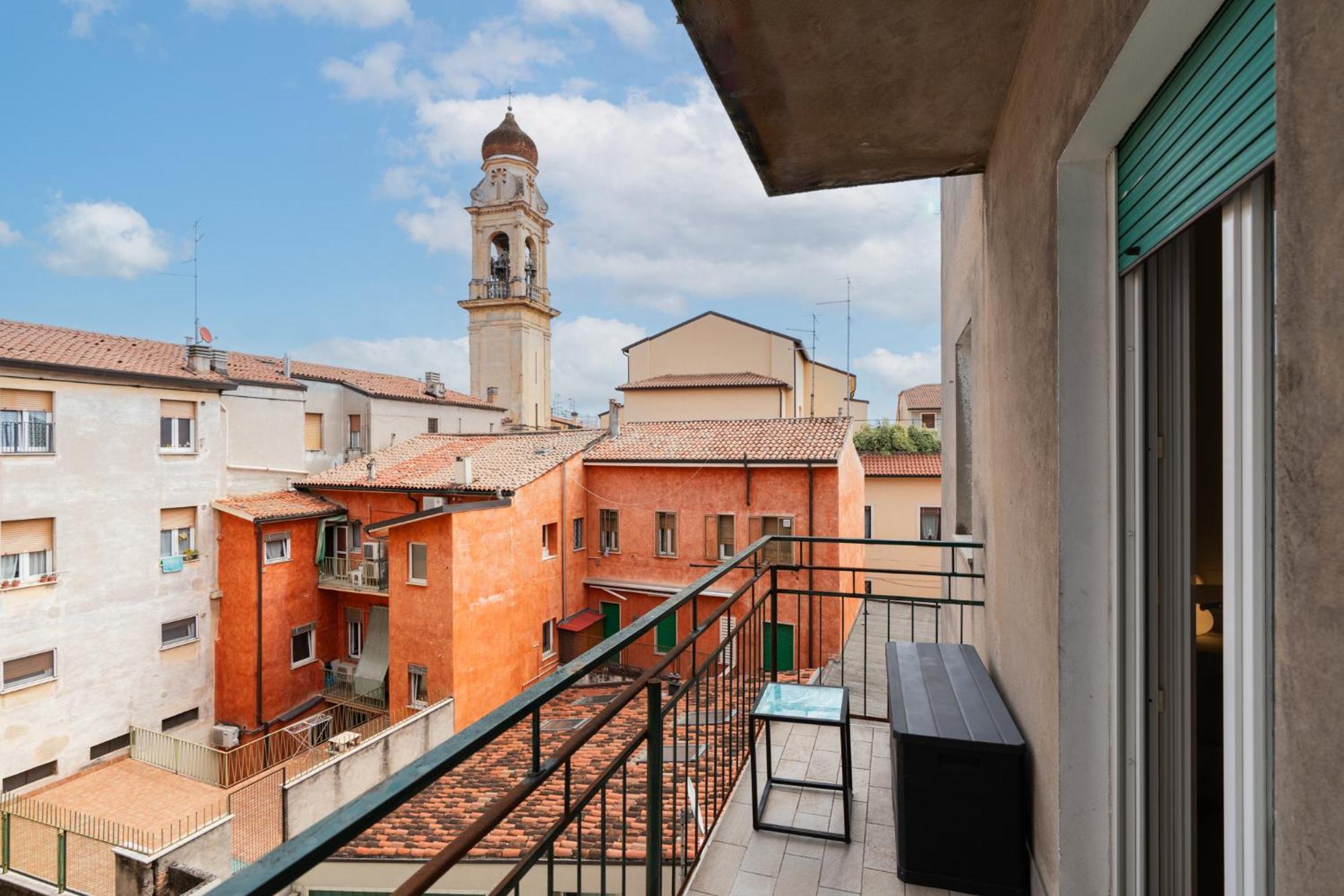 Domus Verona - Ampia Residenza Filippini A Pochi Passi Dall'Arena Zimmer foto